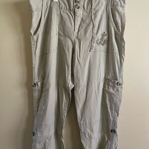 Disney Light Gray Women's Capris
